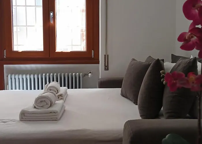 Leila's Two Double Bedroom Colosseo Rom